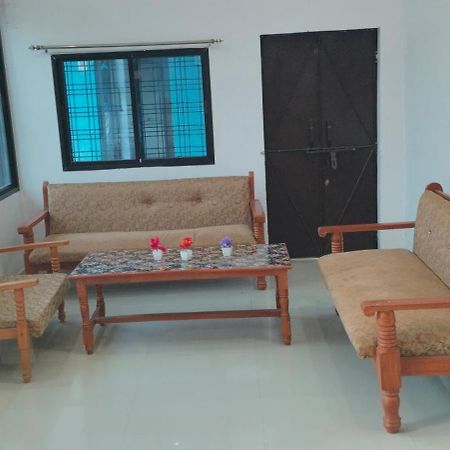 Laxmi Home Stay Ghura Exteriör bild